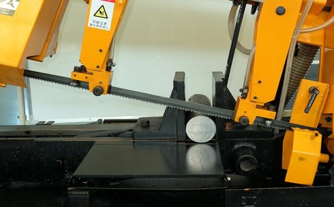 大邑数控带锯床自动送料精度会出现偏差吗？