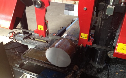 大邑卧式带锯床加工时出现明显振荡如何排查？